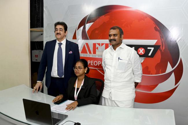 The Minister of State for Information and Broadcasting and Parliamentary Affairs, Dr. L. Murugan addressing at the inauguration of Suraj Prakash Marwah Shooting Floor at Marwah Studios, Noida Film City, in Uttar Pradesh on October 16, 2024.