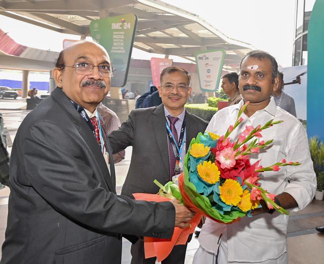 Dr. L. Murugan, Minister of State for Information and Broadcasting, inaugurated the Symposium on Broadcasting Technologies, lighting the lamp at Bharat Mandapam, New Delhi, October 17, 2024.