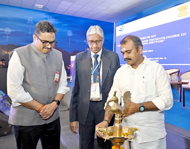 Dr. L. Murugan, Minister of State for Information and Broadcasting, inaugurated the Symposium on Broadcasting Technologies, lighting the lamp at Bharat Mandapam, New Delhi, October 17, 2024.