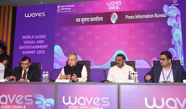 मुंबई में वेव्स-2025 में, IICT ने वैश्विक नेताओं के साथ AVGC-XR सहयोग लॉन्च किया। इस कार्यक्रम में मंत्री अश्विनी वैष्णव, डॉ. एल. मुरुगन और अधिकारी संजय जाजू और धीरेंद्र ओझा शामिल हुए।