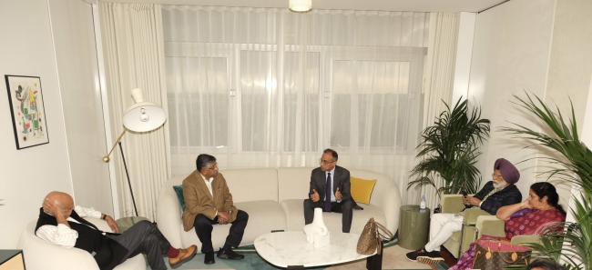 An All Party 9-member delegation of eminent Parliamentarians and a distinguished former diplomat, led by Shri Ravi Shankar Prasad arrived in Paris to convey India’s strong and clear stance against terrorism.