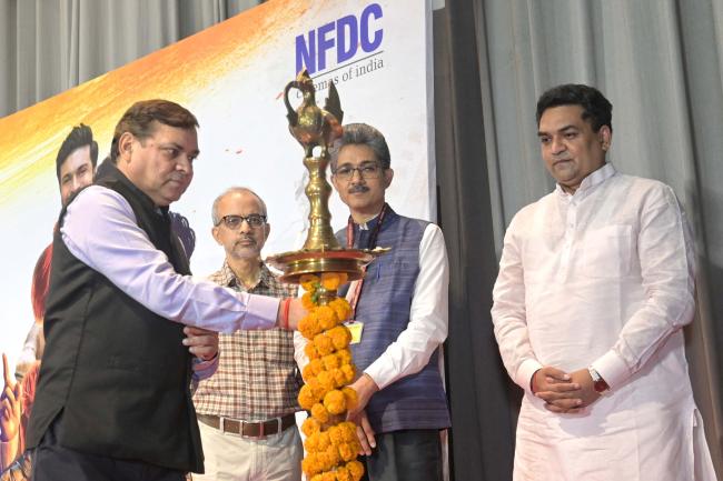 11 अगस्त, 2025 को प्रधान महानिदेशक धीरेंद्र ओझा ने सूचना एवं प्रसारण मंत्रालय और एनएफडीसी, सिरी फोर्ट द्वारा 'हर घर तिरंगा' देशभक्ति फिल्म महोत्सव में दीप प्रज्वलित किया।