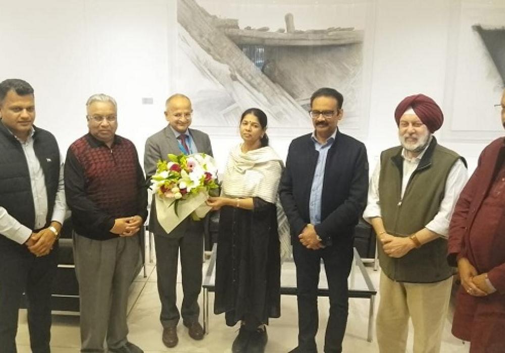 सांसद सुश्री कनिमोझी के नेतृत्व में सर्वदलीय प्रतिनिधिमंडल एथेंस, ग्रीस पहुंचा।