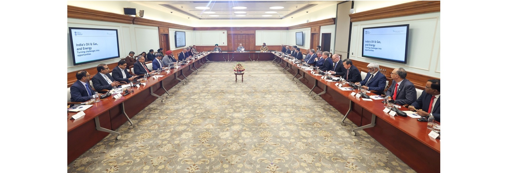 PM interacted with CEOs of the global energy sector as part of the India Energy Week (IEW) 2026 at his residence at 7, Lok Kalyan Marg, in New Delhi