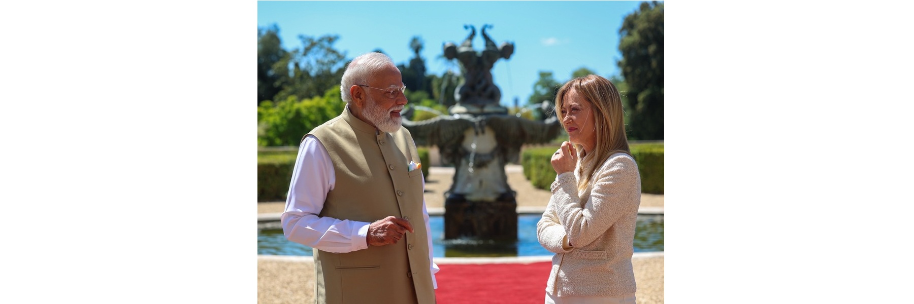 प्रधानमंत्री ने इटली के रोम में, इटली की प्रधानमंत्री सुश्री जॉर्जिया मेलोनी के साथ द्विपक्षीय वार्ता की।