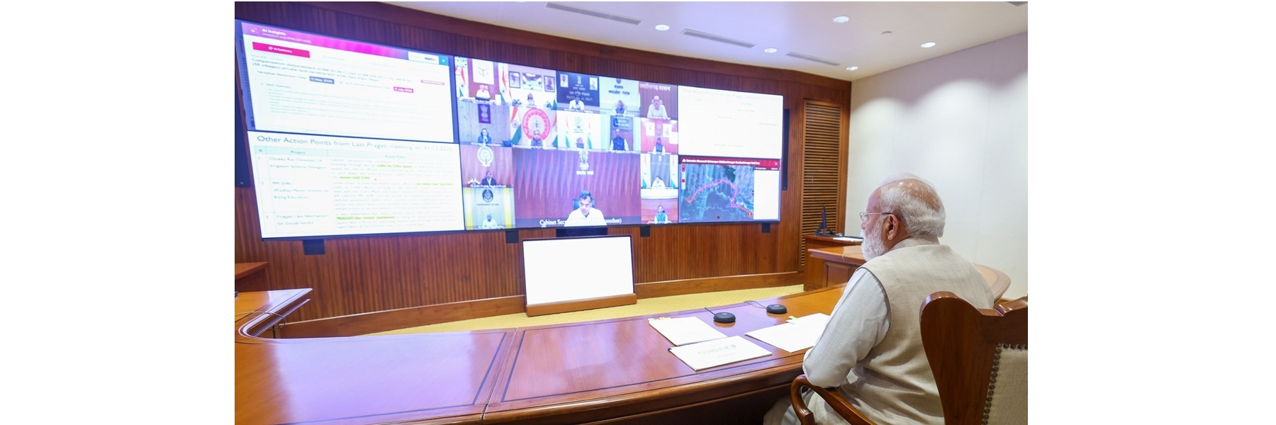 प्रधानमंत्री ने नई दिल्ली में सेवा तीर्थ में 51वीं प्रगति बैठक की अध्यक्षता की।
