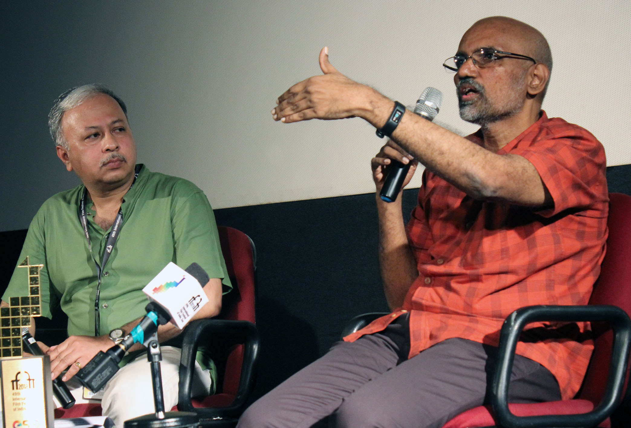 Sh. Sreekar Prasad delivering his views on Film Editing during his master class session.