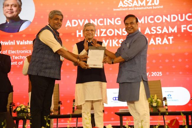 Shri Ashwini Vaishnaw attends 'Advancing Semiconductor Horizons in Assam for Viksit Bharat' session at Advantage Assam 2.0 Summit on February 25, 2025.