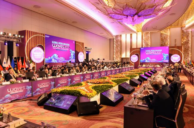 Dr. S. Jaishankar & Mr. Ashwini Vaishnaw at WAVES Global Media Dialogue, in Mumbai, Maharashtra on May 02, 2025.