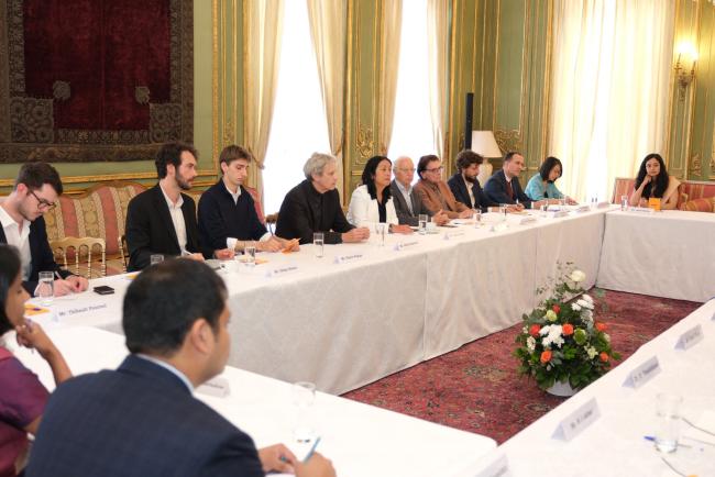 The All-Party Indian Parliamentary Delegation had an in-depth and interactive discussion with experts from various French think-tanks. The Think-tanks were briefed on India's strong and clear message against terrorism.