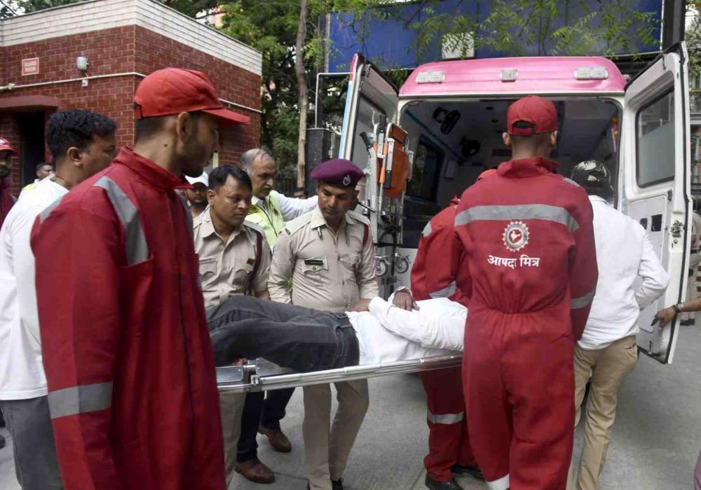 07 मई, 2025 को शिक्षा उपनिदेशक (दक्षिण जिला), डिफेंस कॉलोनी, नई दिल्ली में ‘मॉक ड्रिल’ की झलकियाँ।